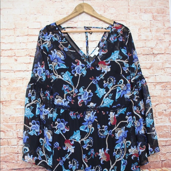 WHBM | Bell Sleeve Floral Printed Dress - Picture 3 of 10